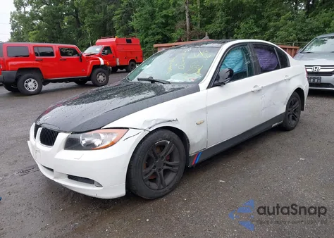 2008 BMW 328 z USA, uszkodzony, nr VIN WBAVC73588KP39532